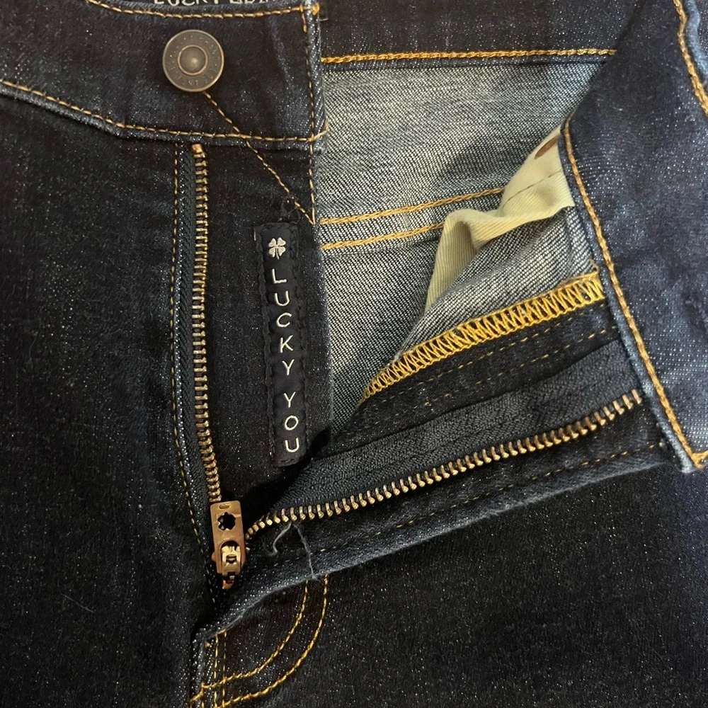 Lucky Brand Dark Wash Men’s jeans